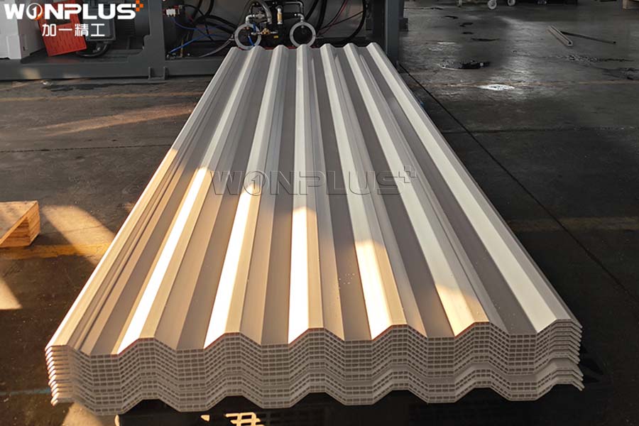 Linha de coberturas ocas de PVC WONPLUS com desempenho estável após o comissionamento.